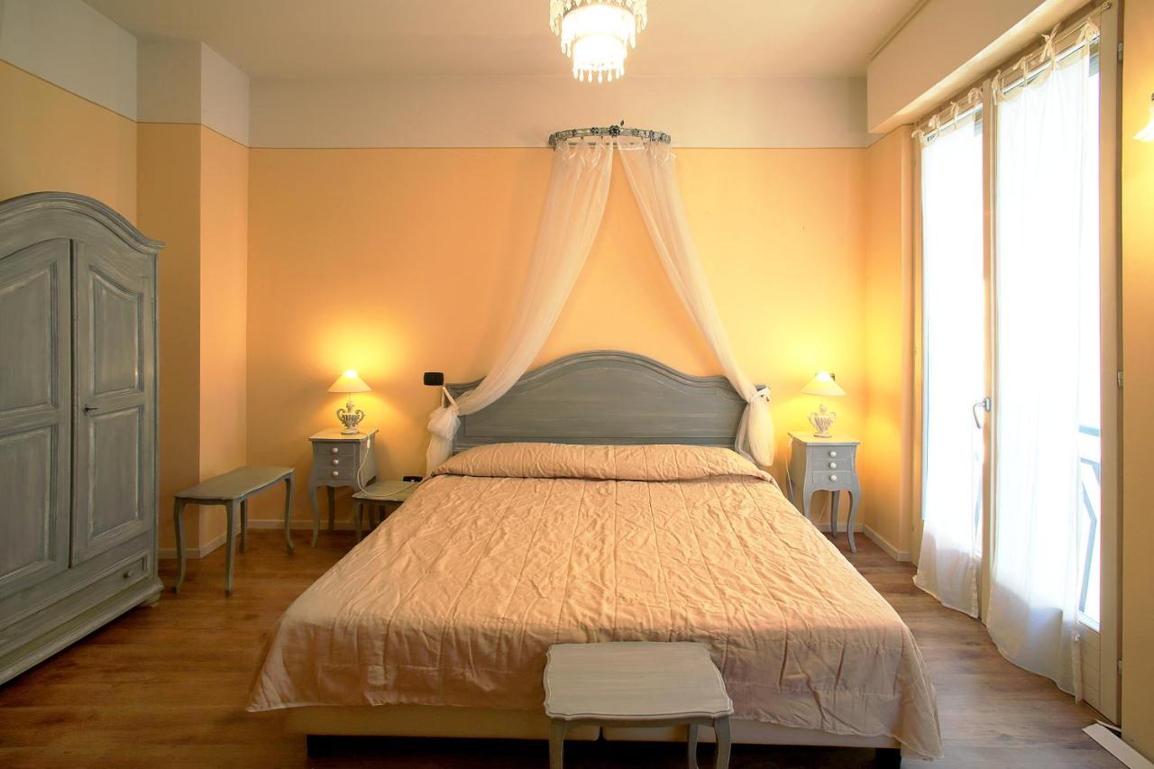 Appartamenti Piazza Umberto I 토리델베나코 외부 사진
