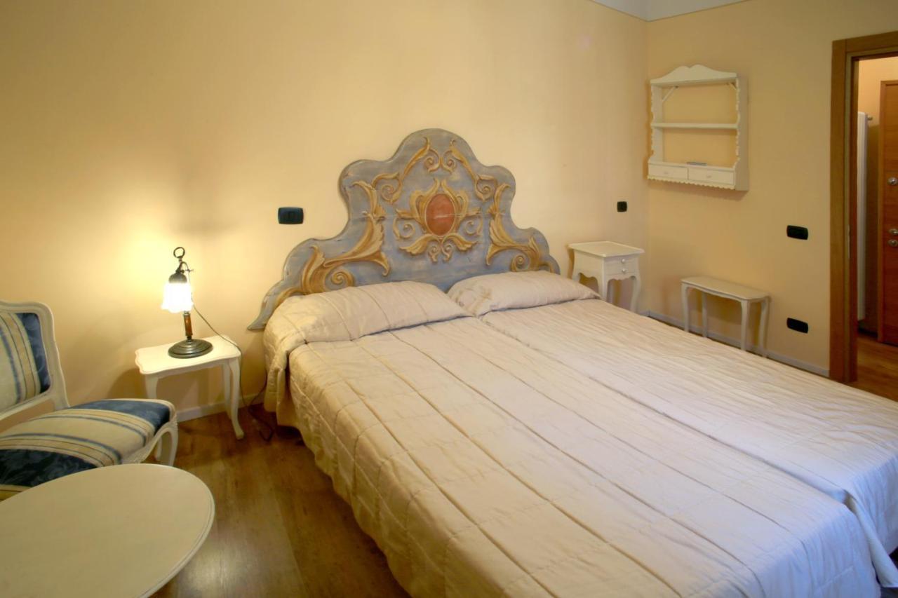 Appartamenti Piazza Umberto I 토리델베나코 외부 사진