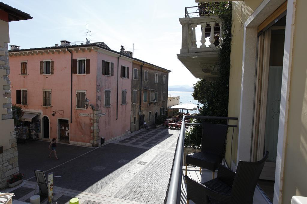 Appartamenti Piazza Umberto I 토리델베나코 객실 사진