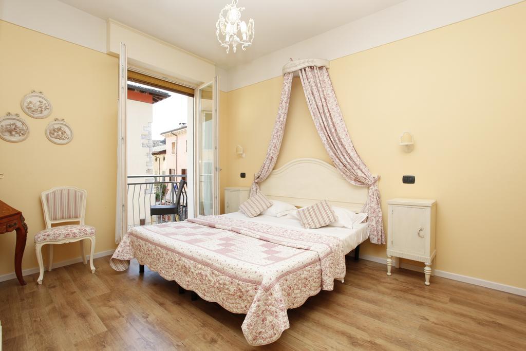 Appartamenti Piazza Umberto I 토리델베나코 객실 사진