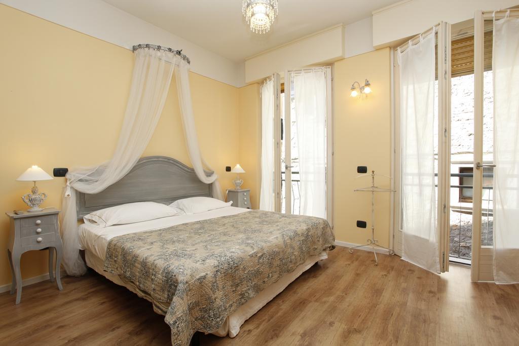 Appartamenti Piazza Umberto I 토리델베나코 객실 사진